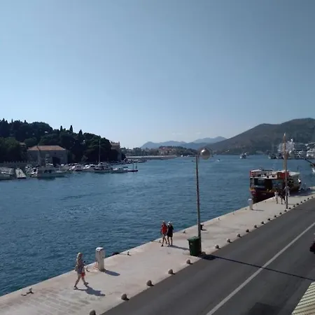 스튜디오 A 아파트