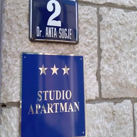 A * Ντουμπρόβνικ